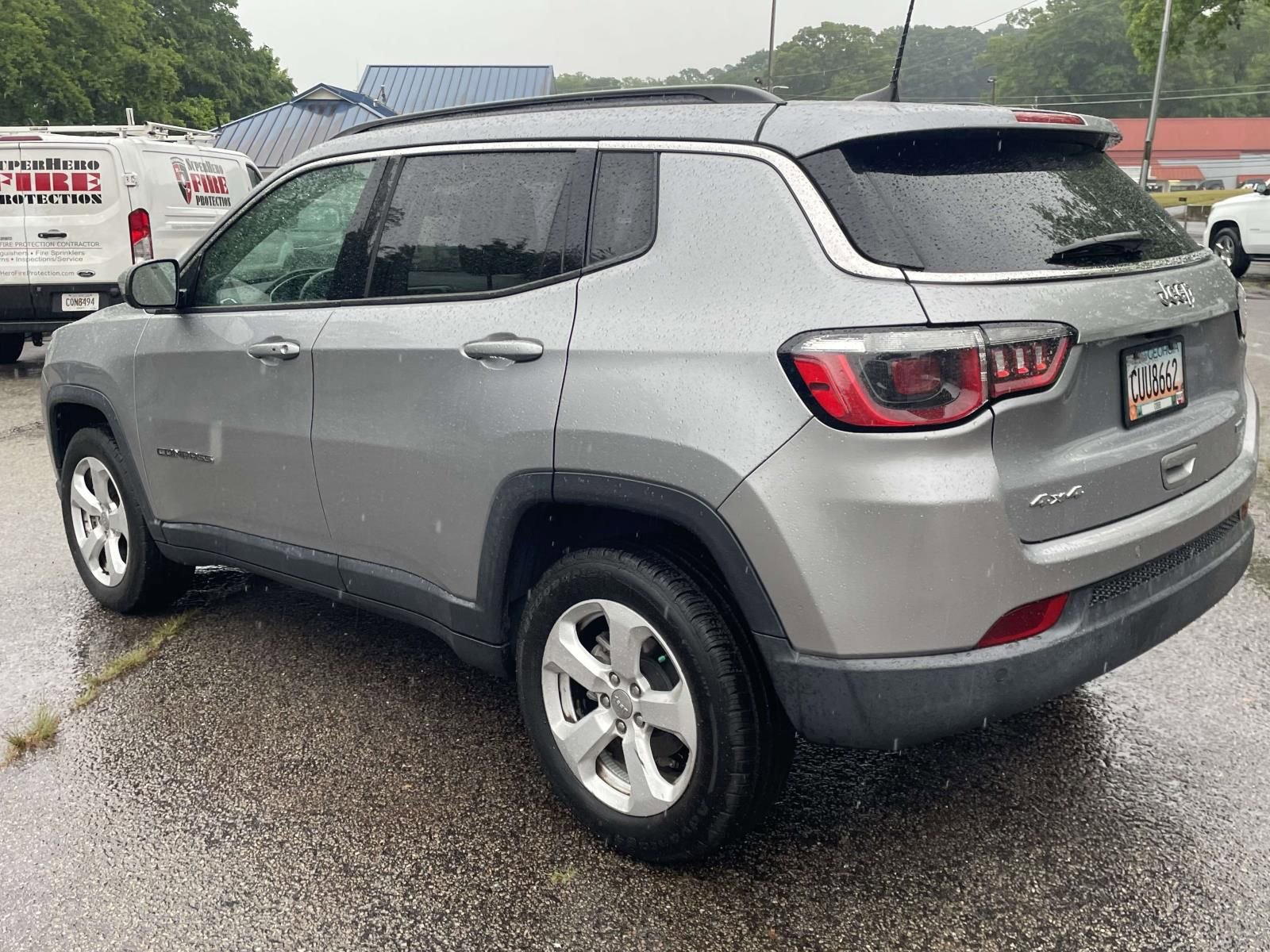 Used 2017 Jeep Compass Latitude w/ Popular Equipment Group AWD/4WD image 7