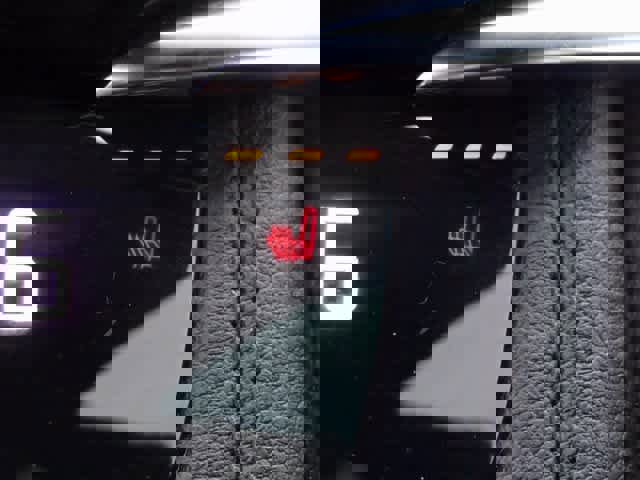 Used 2021 Cadillac XT6 Premium Luxury image 36