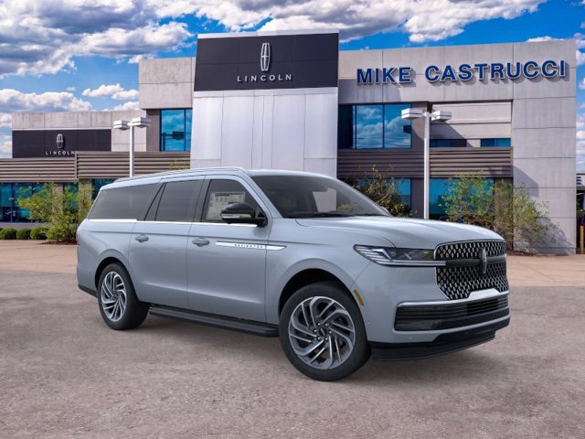 New 2026 Lincoln Navigator L Premier AWD/4WD image 8