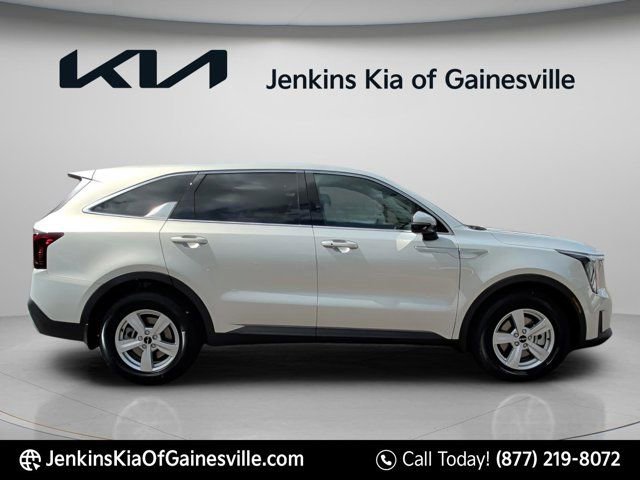 New 2026 Kia Sorento LX FWD image 2