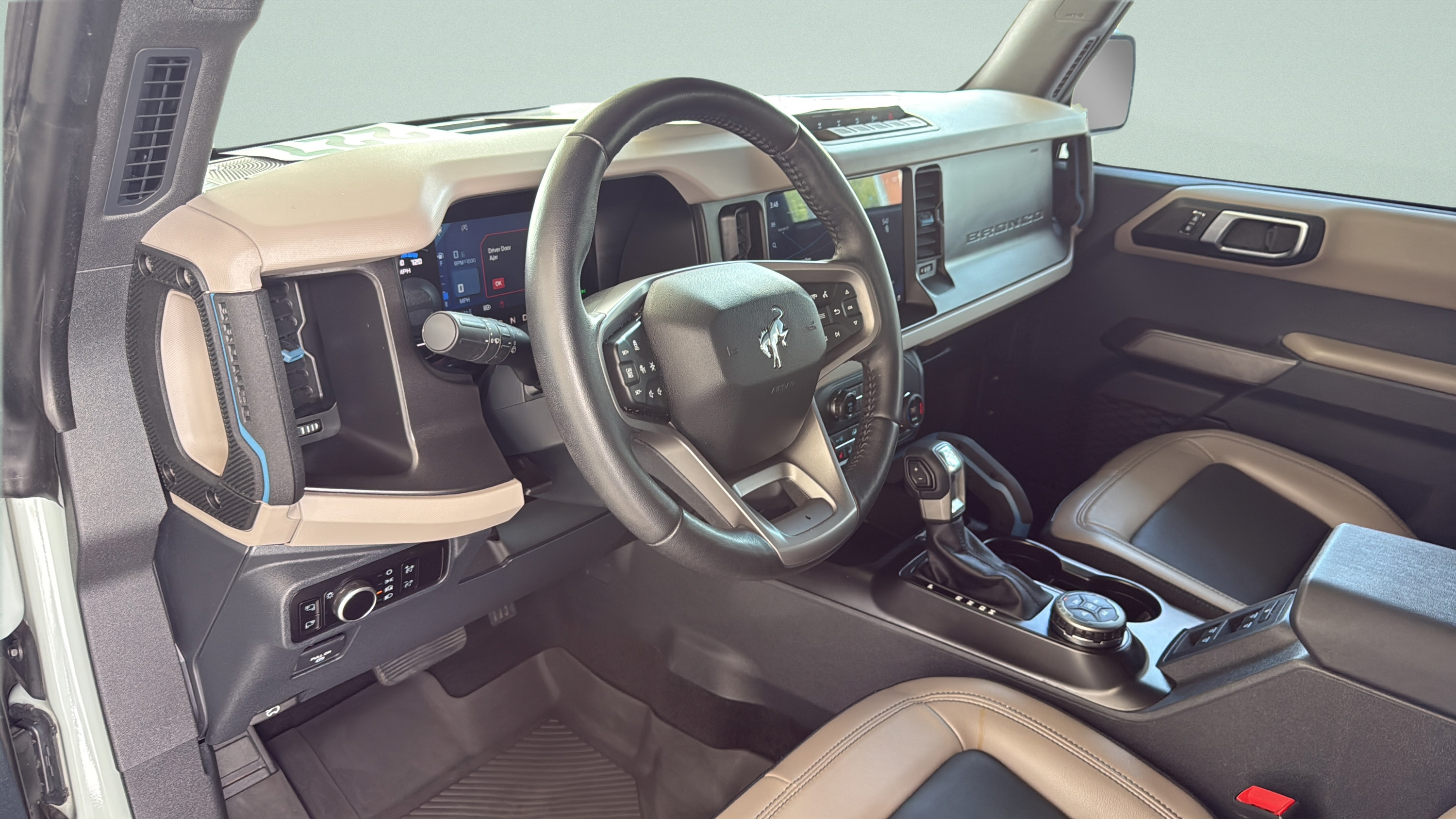 Used 2023 Ford Bronco Wildtrak AWD/4WD image 18