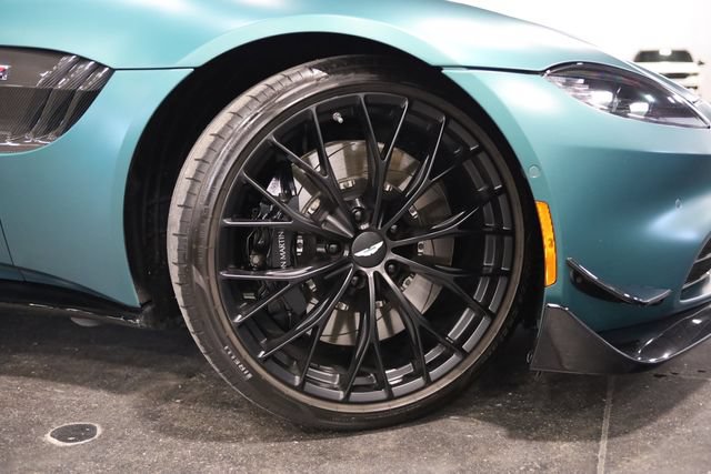 Used 2023 Aston Martin V8 Vantage Roadster RWD image 17