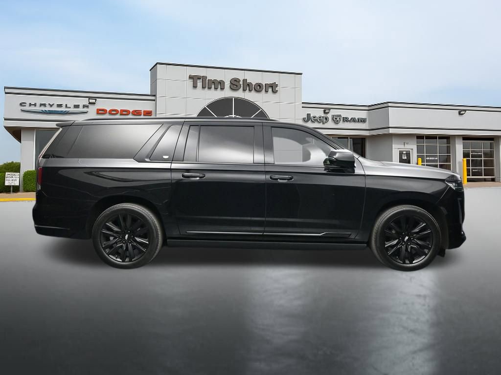 Used 2022 Cadillac Escalade ESV Sport Platinum w/ Heavy-Duty Trailer Package AWD/4WD image 6