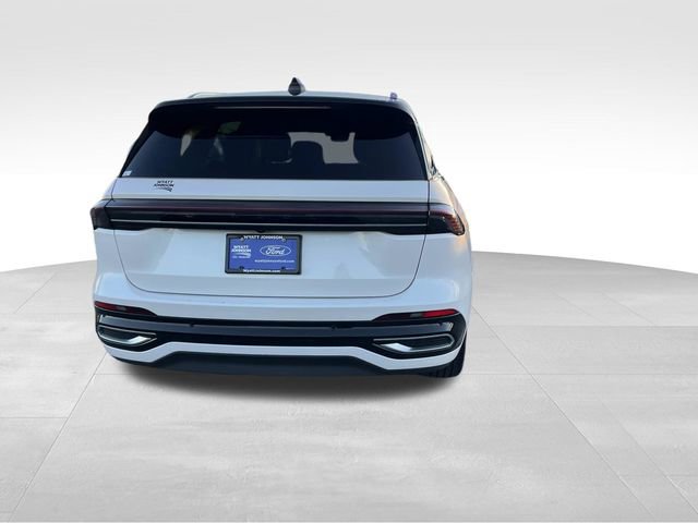 Used 2024 Lincoln Nautilus Reserve image 5