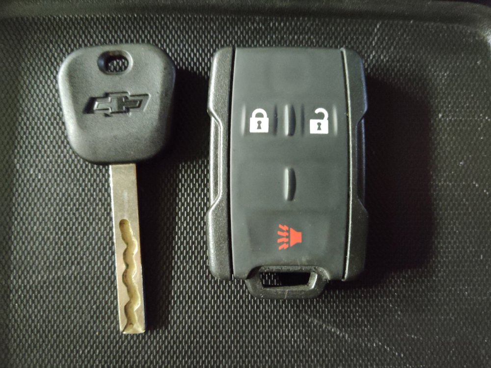 Used 2016 Chevrolet Silverado 1500 Custom w/ Custom Convenience Package AWD/4WD image 32