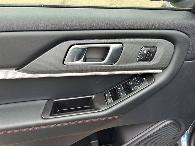 New 2026 Ford Explorer ST-Line w/ ST-Line Street Pack AWD/4WD image 13