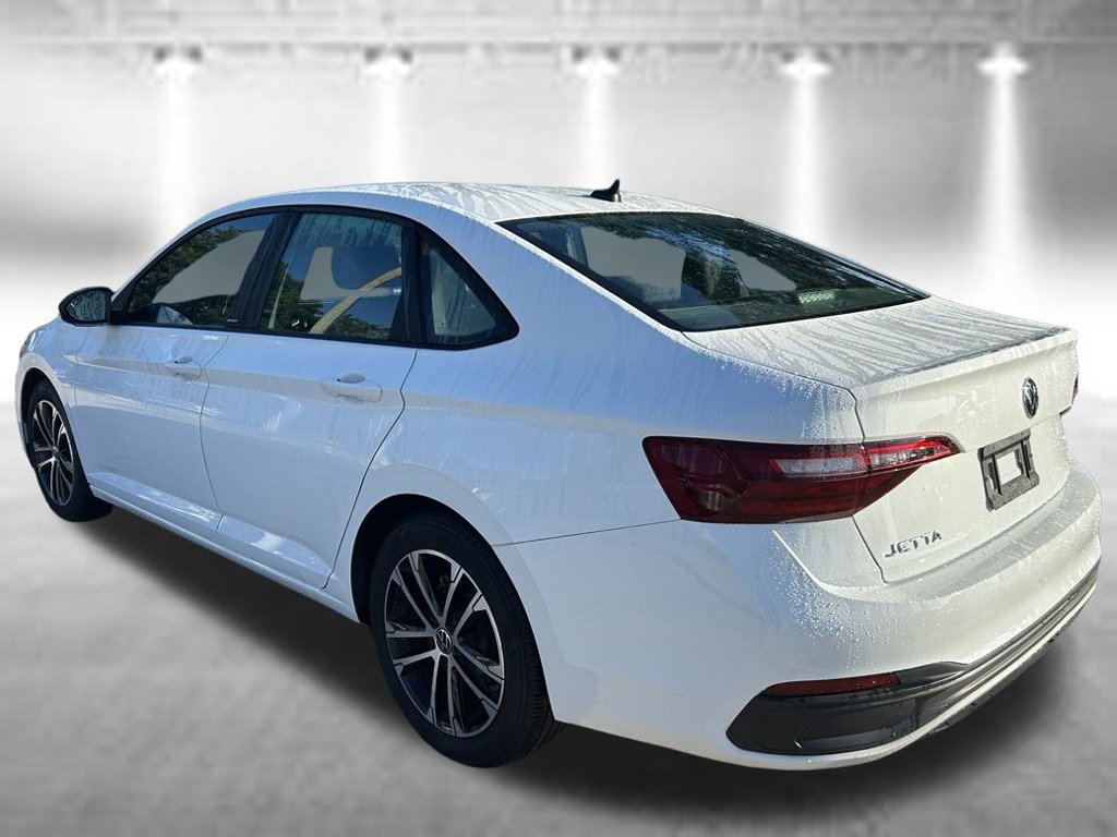 Certified 2024 Volkswagen Jetta Sport FWD image 4