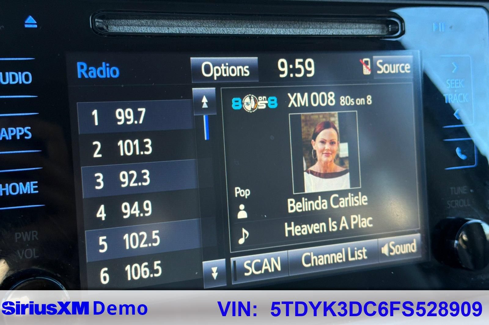 Used 2015 Toyota Sienna XLE FWD image 29