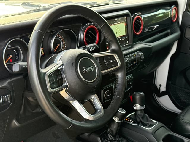Used 2022 Jeep Wrangler Unlimited Sahara AWD/4WD image 18