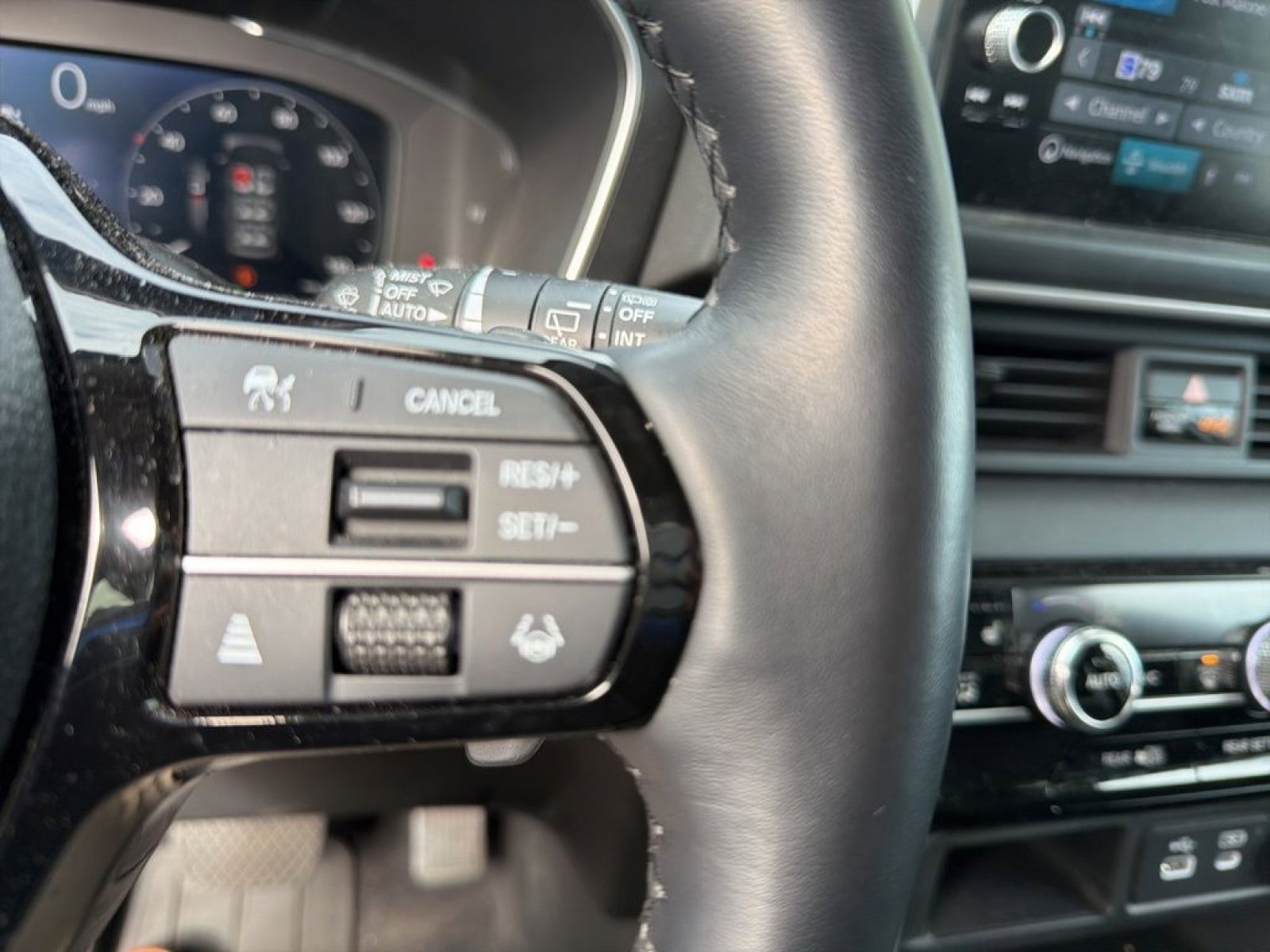 Used 2024 Honda Pilot Elite image 29