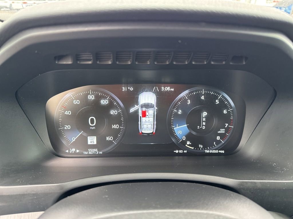 Used 2022 Volvo XC90 T5 Momentum w/ Climate Package image 14