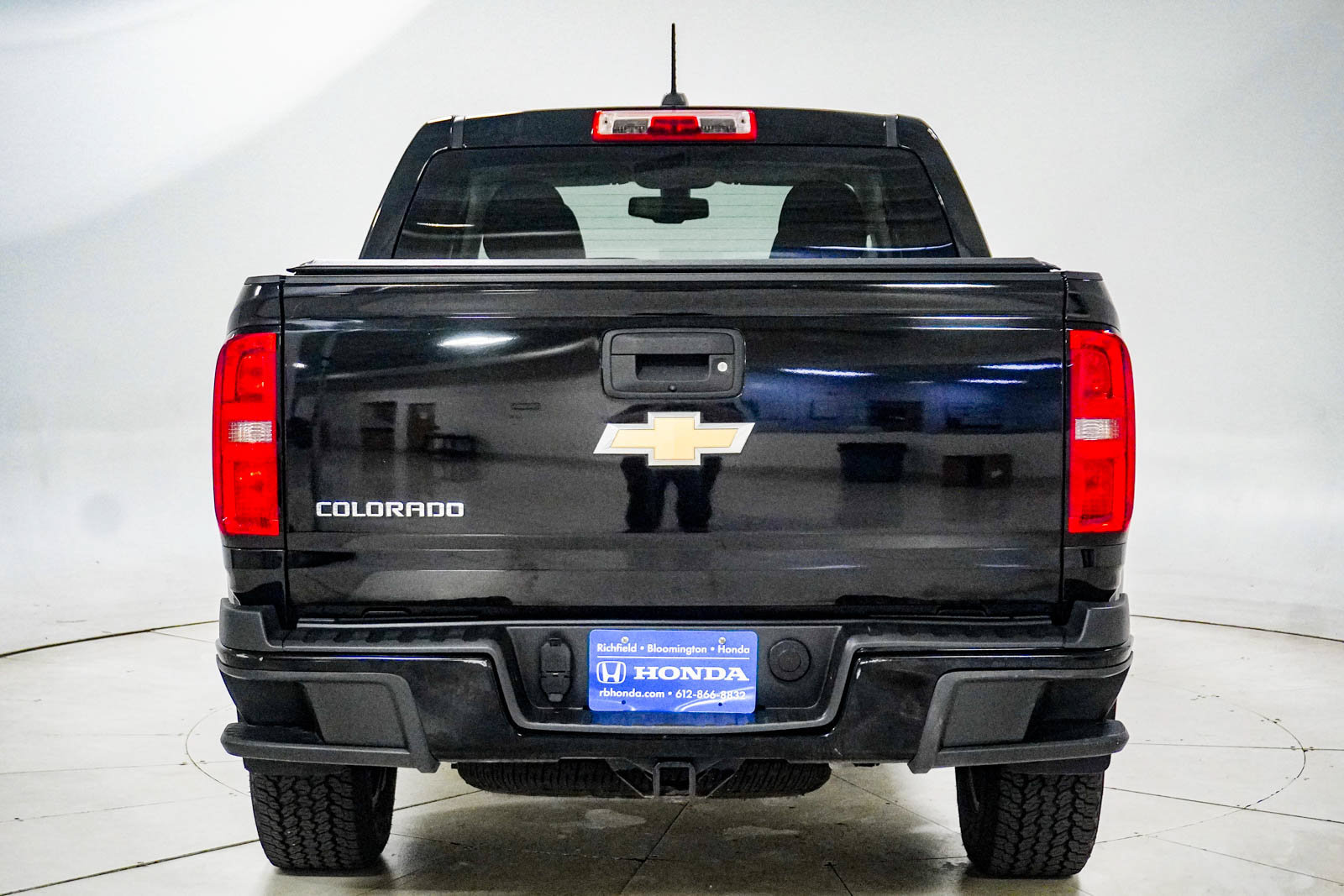 Used 2015 Chevrolet Colorado Z71 AWD/4WD image 6