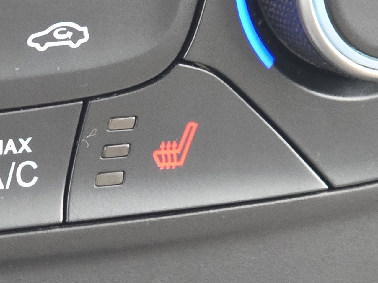 Used 2018 Ford Escape SE w/ Ford Safe & Smart Package image 6