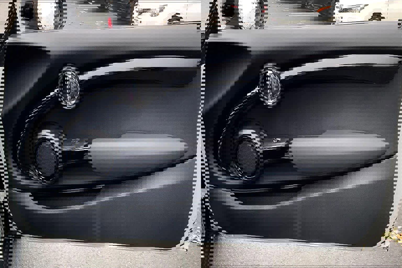 Used 2020 MINI Cooper 2-Door Hardtop image 25