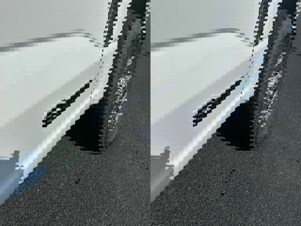 New 2025 Ford F350 Lariat w/ Lariat Ultimate Package image 25