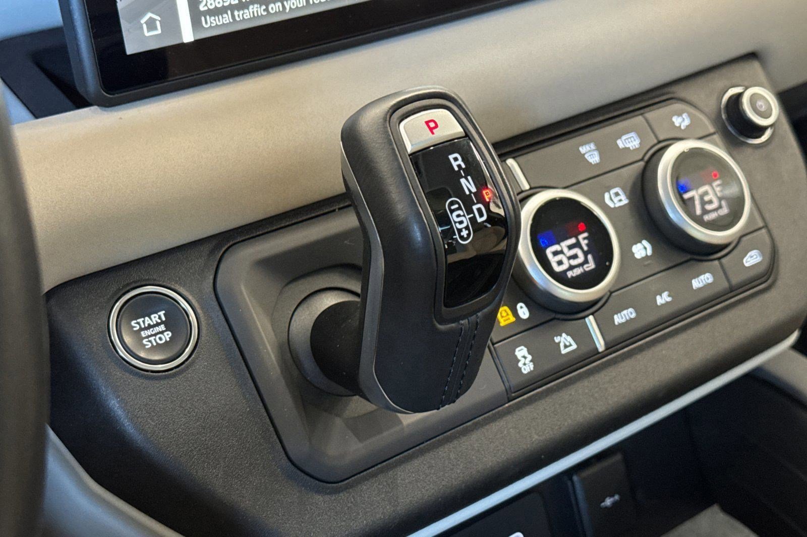 Used 2023 Land Rover Defender 110 SE AWD/4WD image 17