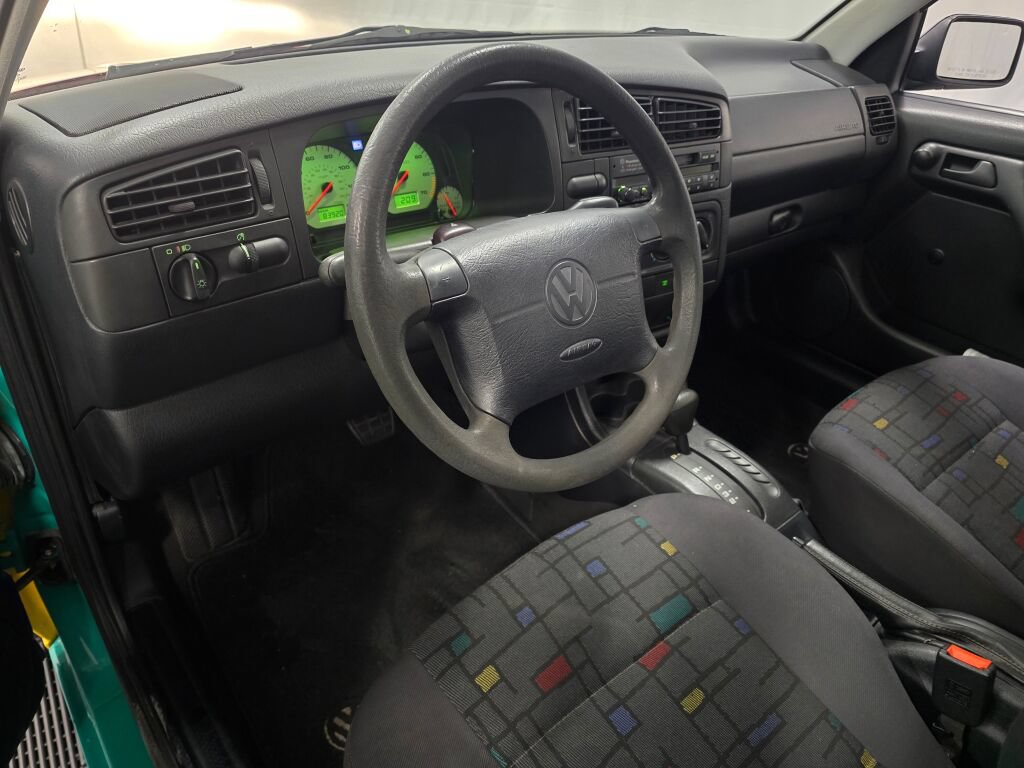 Used 1996 Volkswagen Golf GL FWD image 70