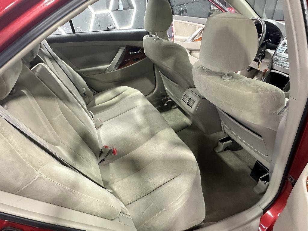 Used 2009 Toyota Camry LE image 30