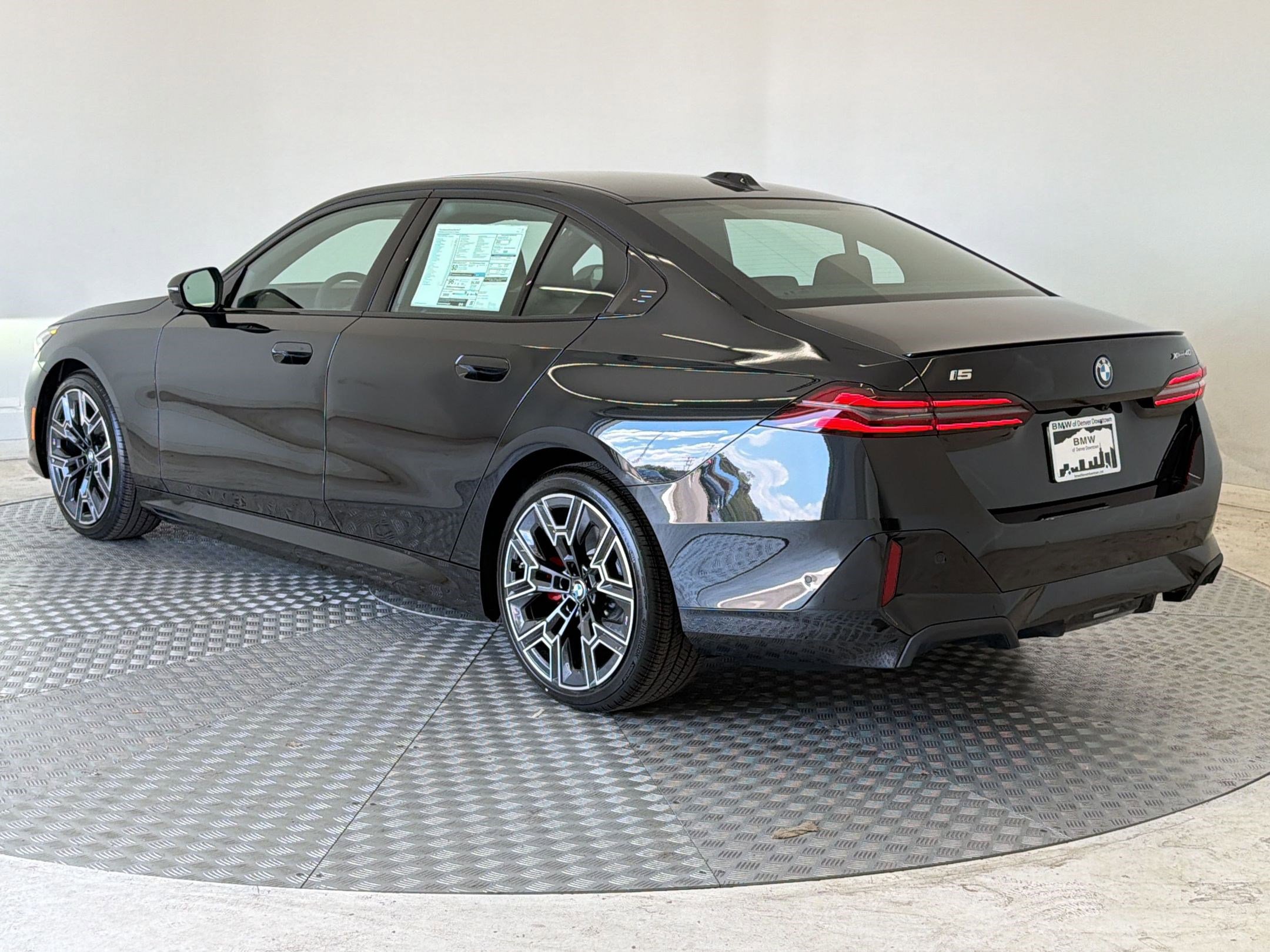 New 2026 BMW i5 eDrive40 w/ M Sport Package AWD/4WD image 3