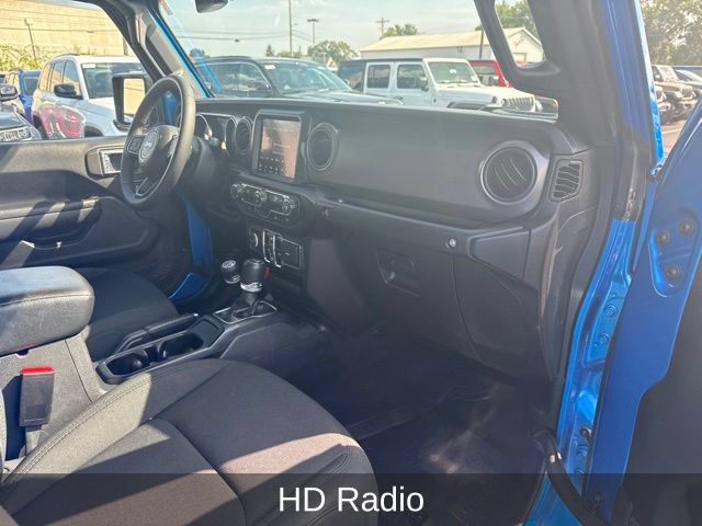 Used 2023 Jeep Gladiator Sport AWD/4WD image 25