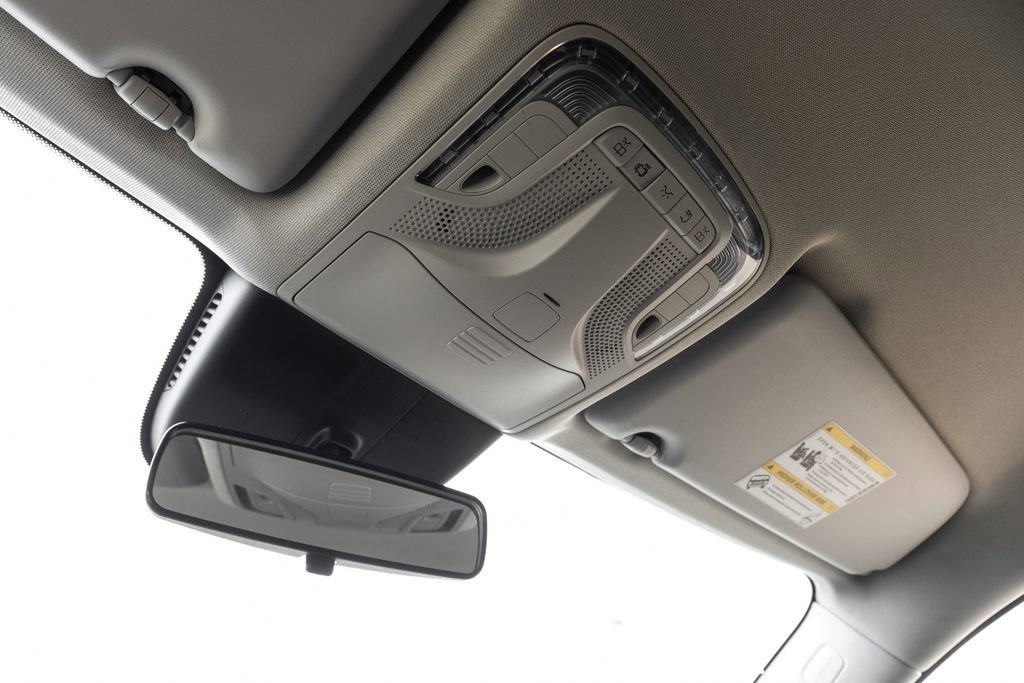 Used 2017 Mercedes-Benz Metris Passenger w/ Driver Efficiency Package image 23