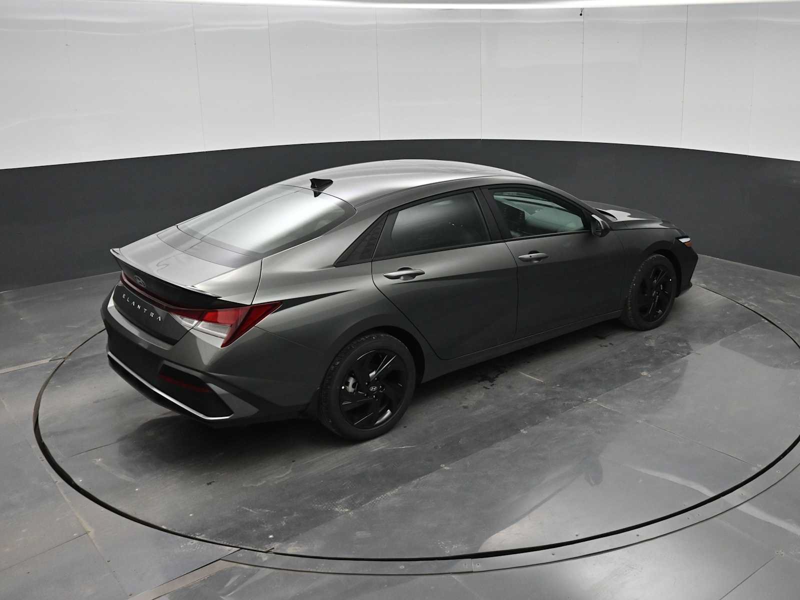 New 2026 Hyundai Elantra SEL Sport FWD image 35