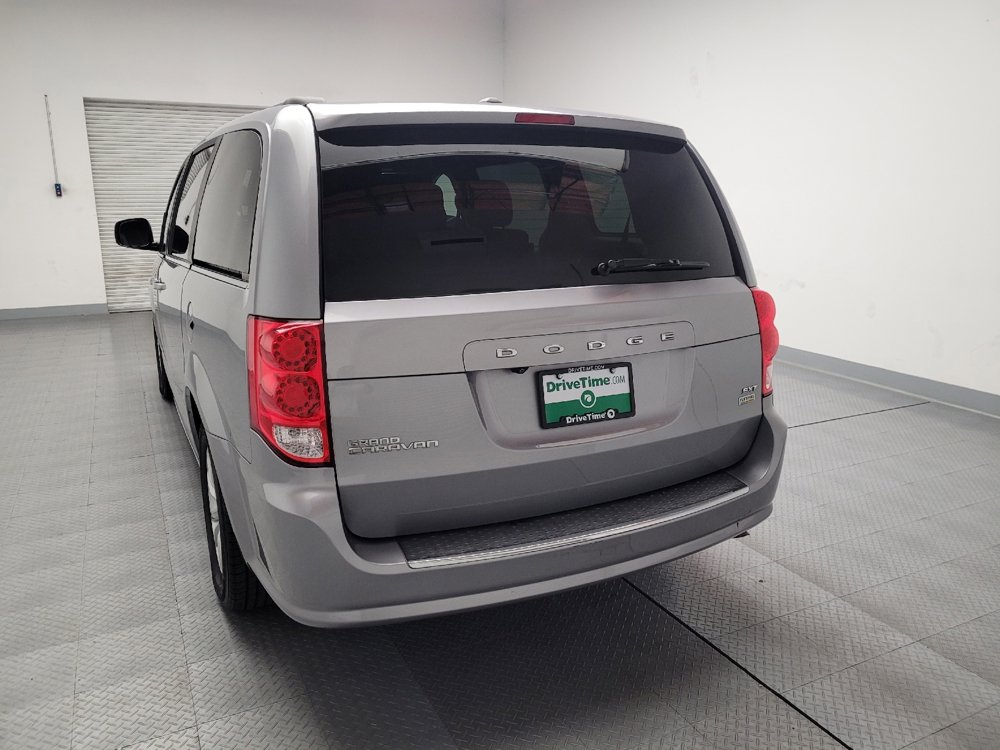Used 2019 Dodge Grand Caravan SXT image 6
