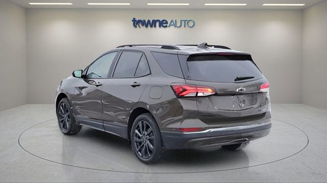 Used 2023 Chevrolet Equinox RS image 3