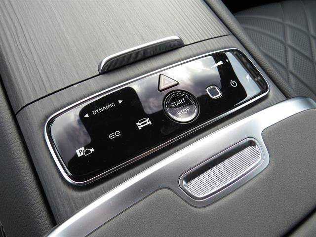 Used 2024 Mercedes-Benz EQS 580 4MATIC Sedan w/ Executive Interior Package image 16