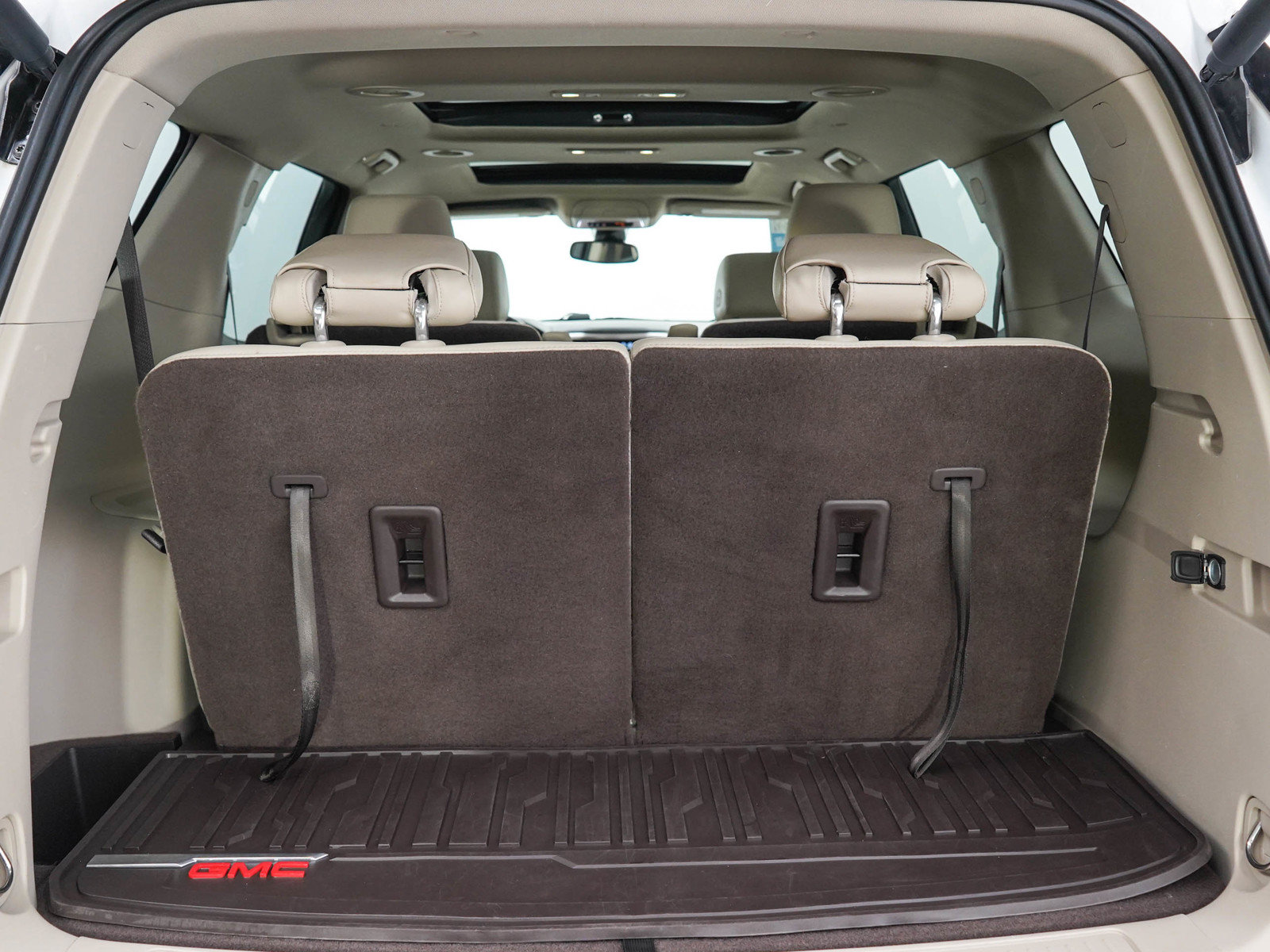 Used 2019 GMC Acadia Denali AWD/4WD image 9