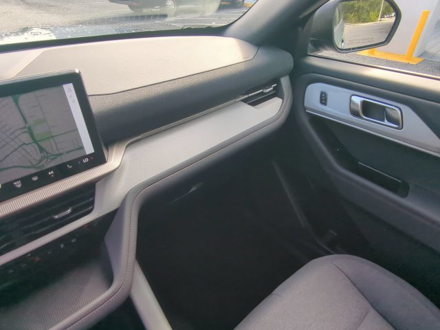 New 2027 Ford Explorer Active RWD image 18