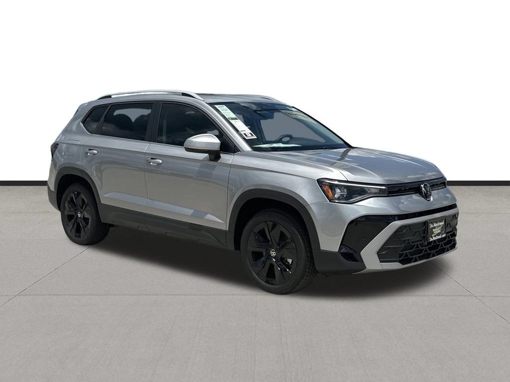New 2026 Volkswagen Taos SE FWD image 3