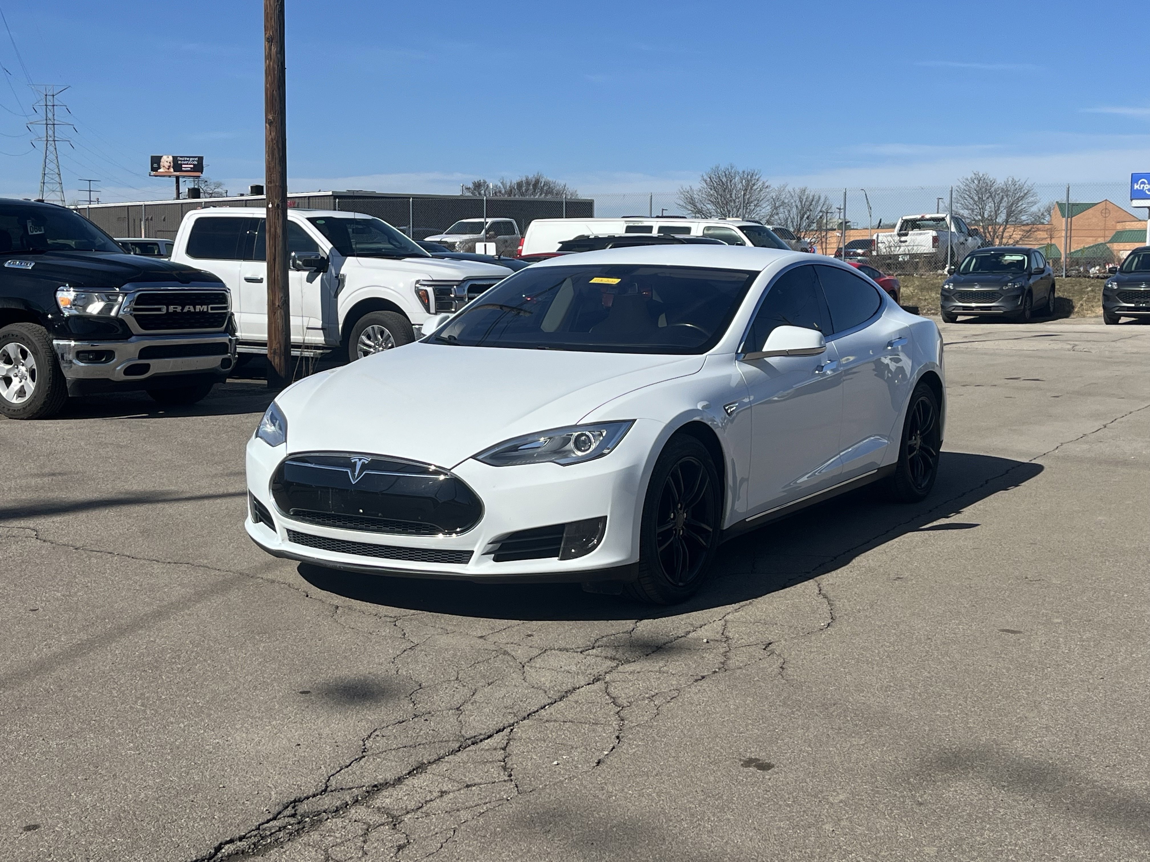 Used 2014 Tesla Model S 60 image 3