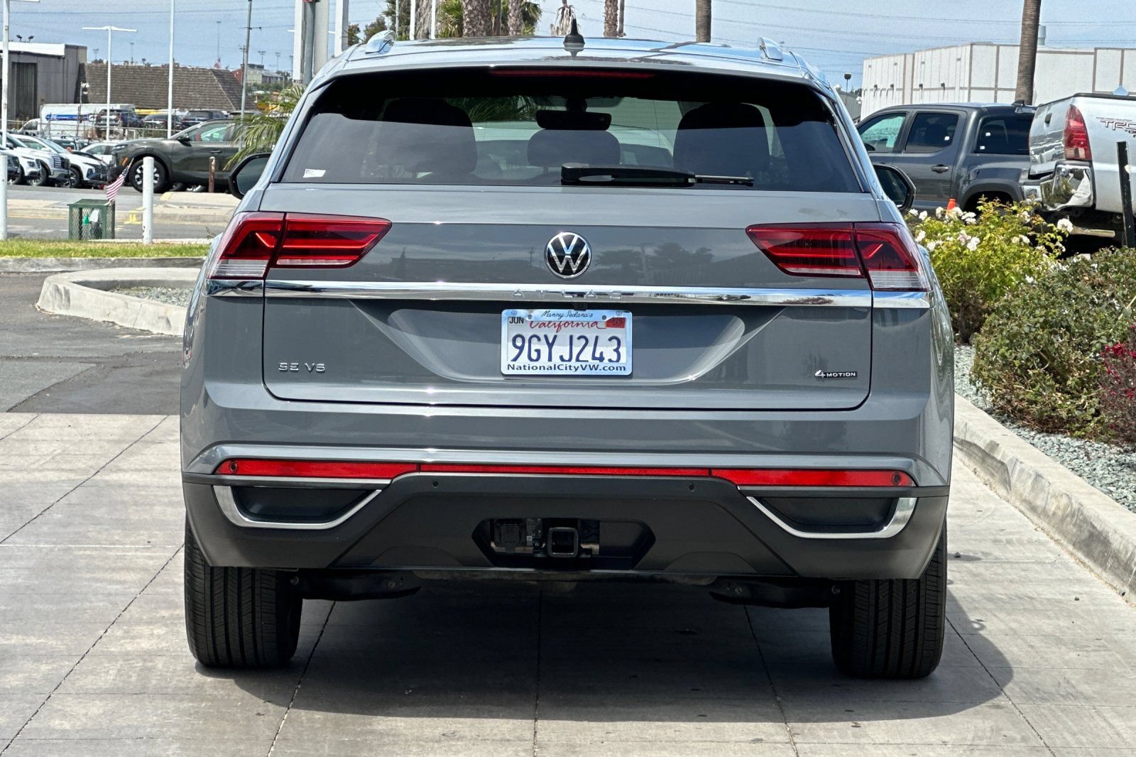 Used 2023 Volkswagen Atlas Cross Sport SE w/ Panoramic Sunroof Package AWD/4WD image 5