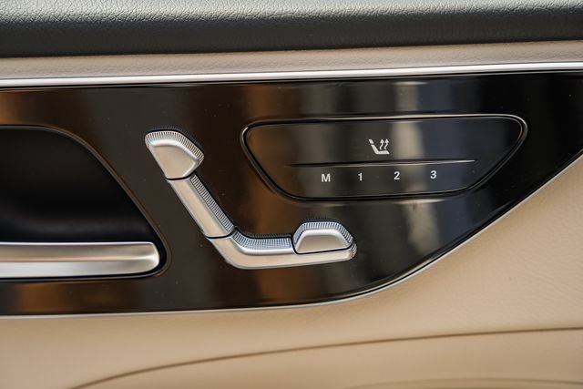 New 2026 Mercedes-Benz C 300 4MATIC Sedan image 38