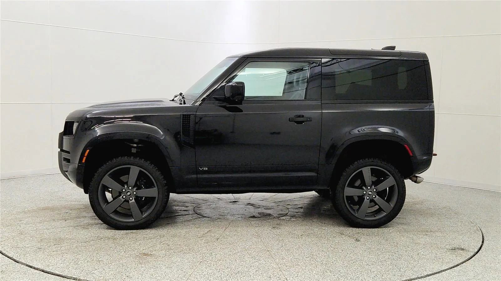 Used 2022 Land Rover Defender 90 V8 image 4