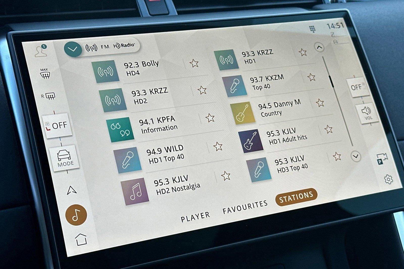 New 2025 Land Rover Discovery Sport S AWD/4WD image 19