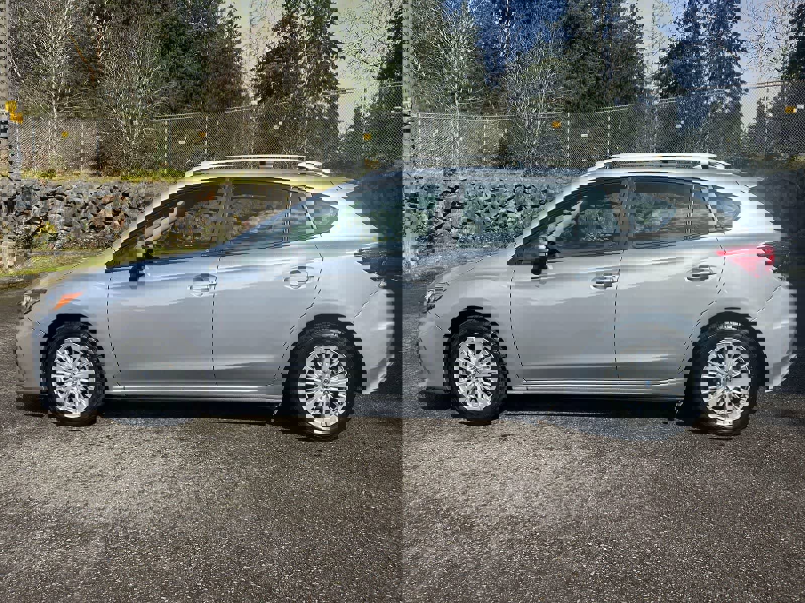 Used 2018 Subaru Impreza 2.0i Premium w/ Popular Package #2 image 2