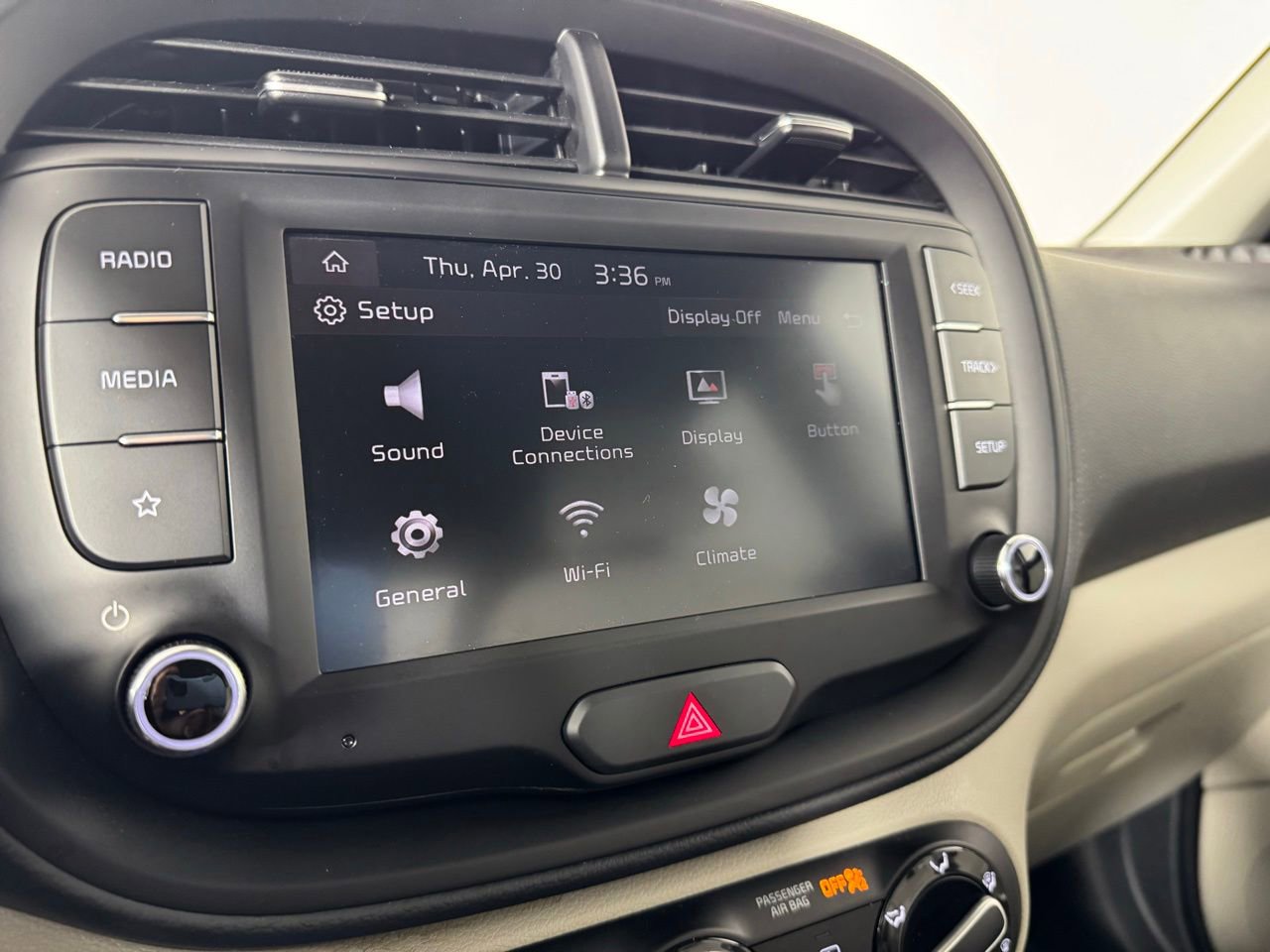 Used 2025 Kia Soul LX w/ LX Technology Package FWD image 20