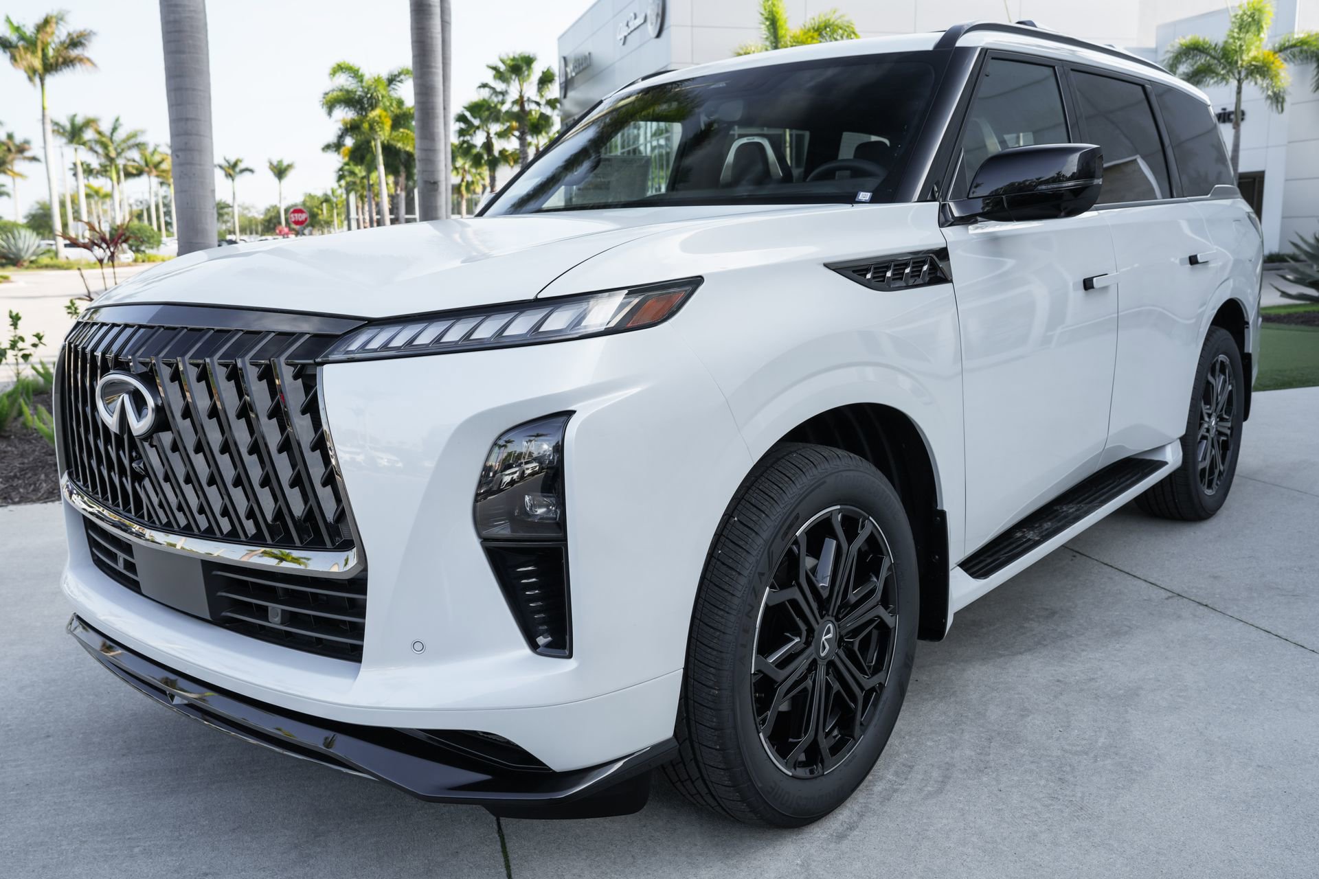 New 2026 INFINITI QX80 4WD w/ Sport Exterior Package image 5