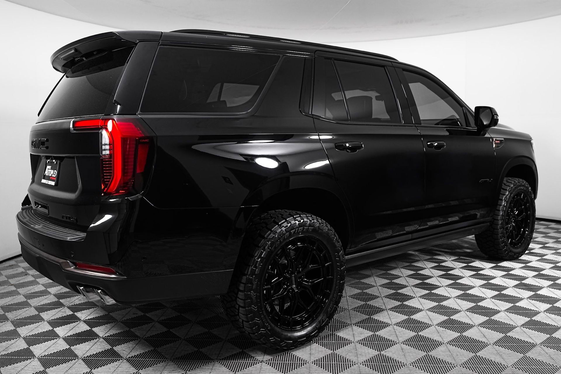 Used 2026 GMC Yukon AT4 Ultimate AWD/4WD image 8