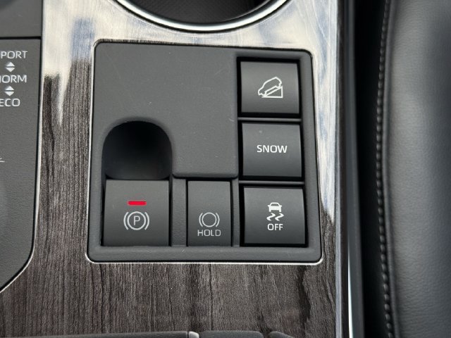Used 2026 Toyota Highlander Limited AWD/4WD image 21