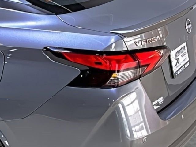 Used 2025 Nissan Versa SR w/ Trunk Package image 10