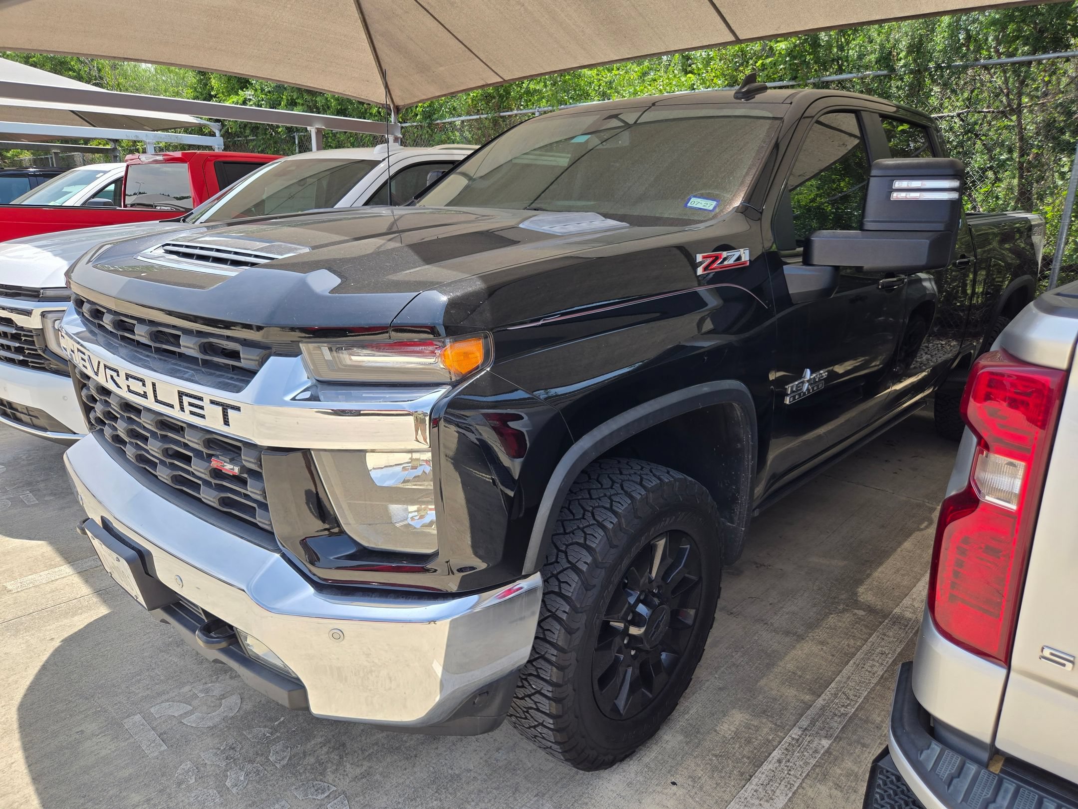 Used 2020 Chevrolet Silverado 2500 LT w/ Texas Edition AWD/4WD image 2