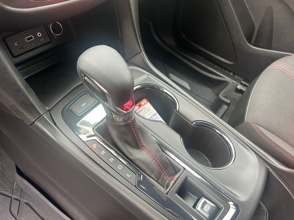 Certified 2024 Chevrolet Equinox RS w/ LPO, Floor Liner Package image 26