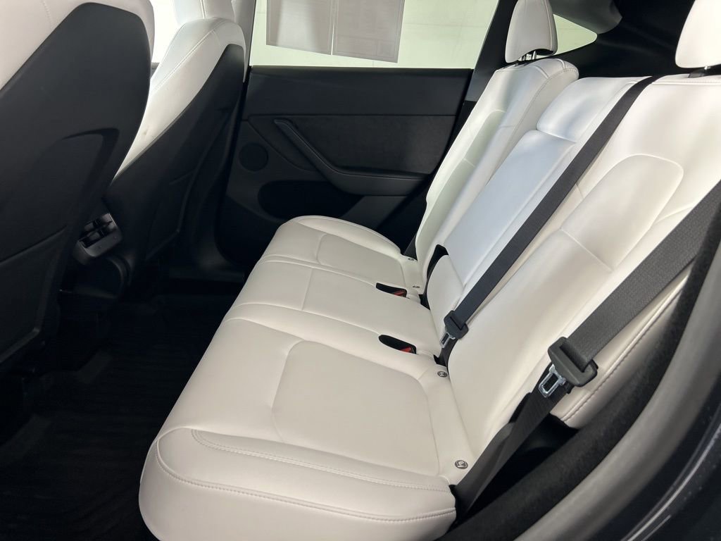 Used 2024 Tesla Model Y Long Range image 35