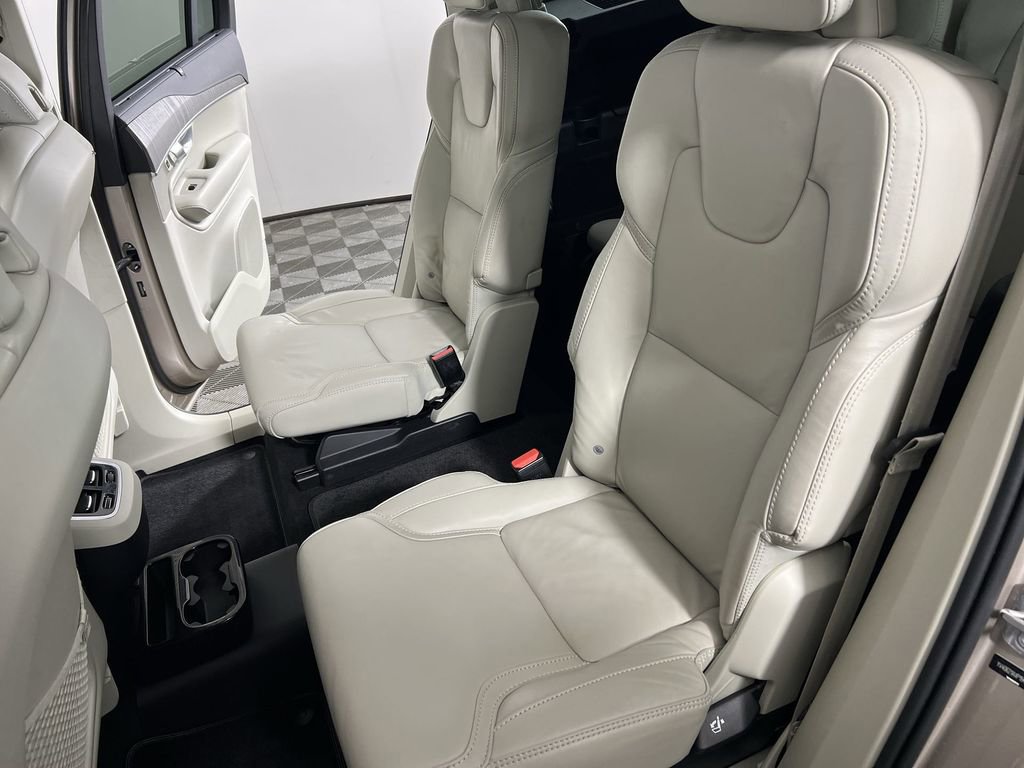 Used 2023 Volvo XC90 B6 Ultimate image 27