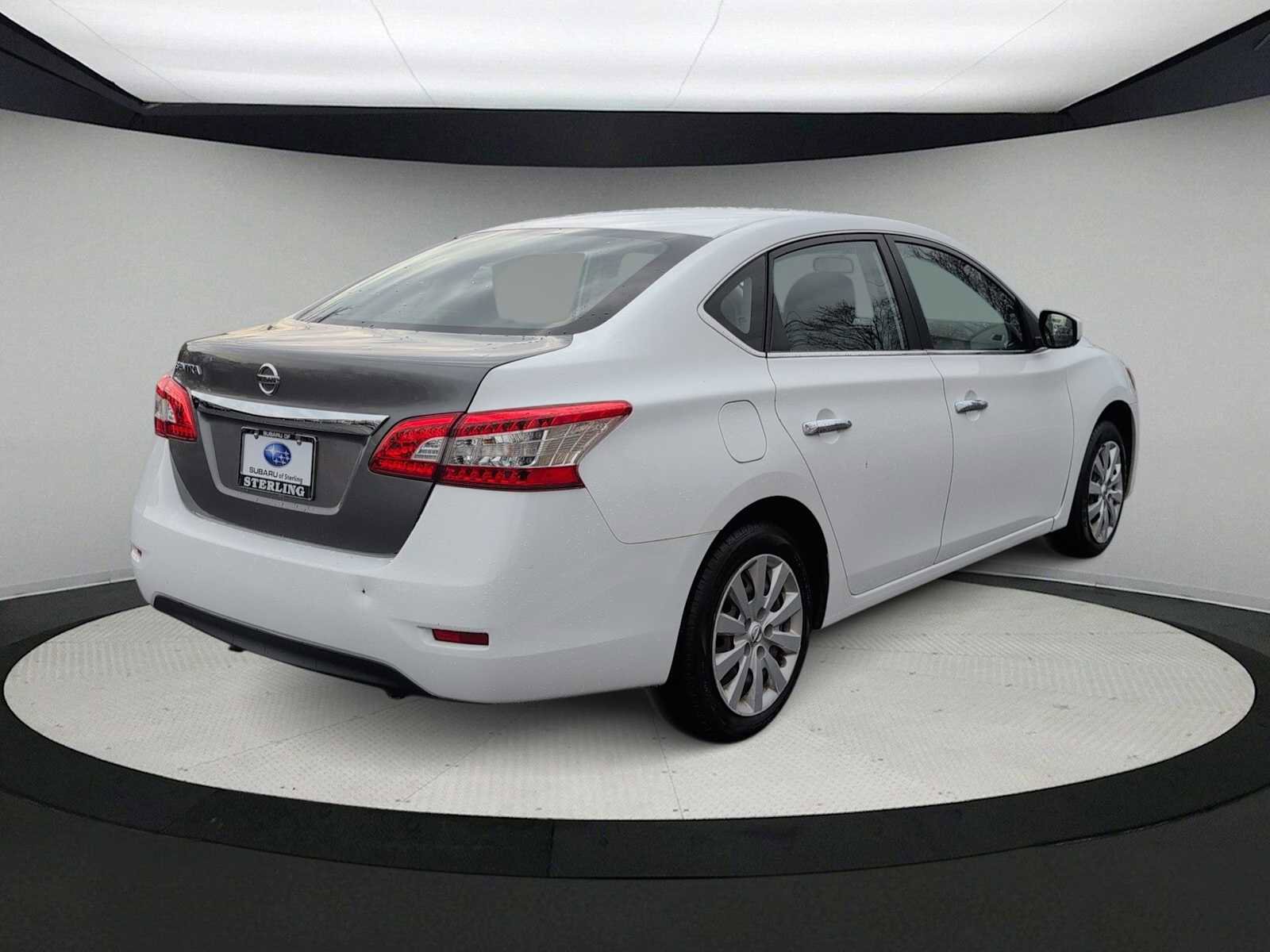 Used 2015 Nissan Sentra S image 8