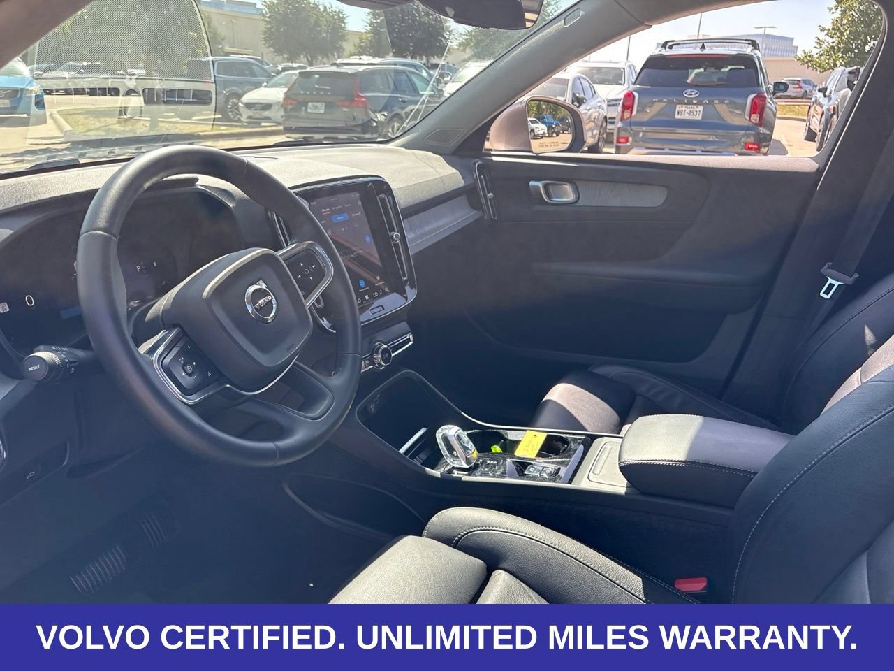 Certified 2024 Volvo XC40 B5 Plus w/ Protection Package Premier AWD/4WD image 18