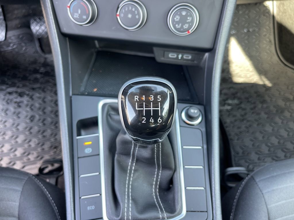 Used 2024 Volkswagen Jetta S image 15